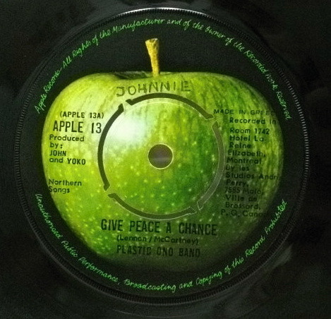 OS03MzA0LmpwZWc The Plastic Ono Band – Give Peace A Chance (Vinyl 7" Single, 1969)