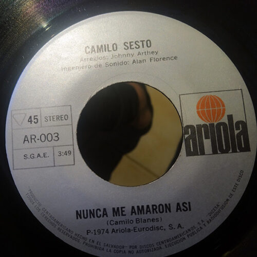 Camilo Sesto – Nunca Me Amaron Asi / Llueve Sobre Mojado (Vinyl 7" 45 RPM Single Stereo, 1974)